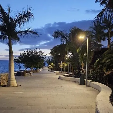 Charming Paradise With Parking Διαμέρισμα